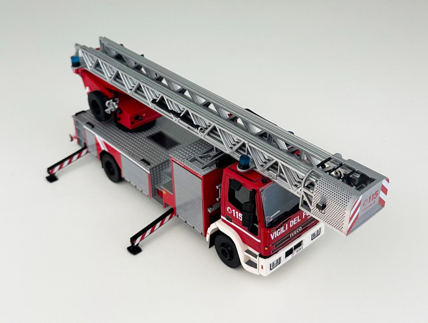 A.S. Autoscala Iveco Eurofire 150E27 Scala da 27 metri - Volontari Magenta (MI), foto 7