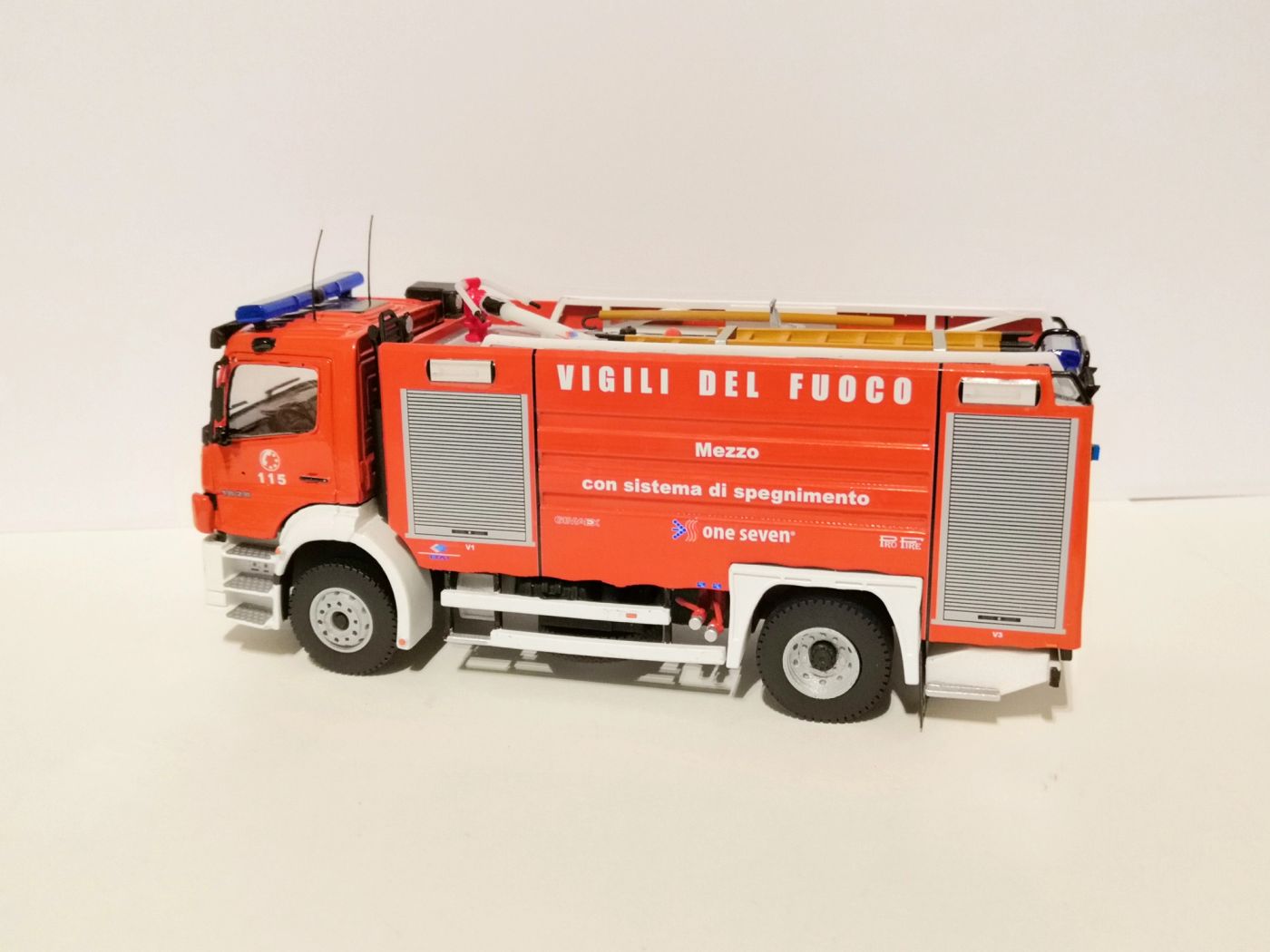 A.B.P. - Mercedes-Benz Atego II Fornitura 'ONE SEVEN' - Milano, foto 6