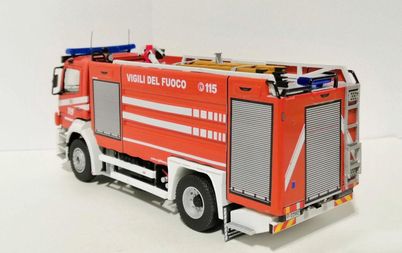 A.B.P. - Mercedes-Benz Atego II Fornitura Restyling - Lumezzane (BS), foto 4