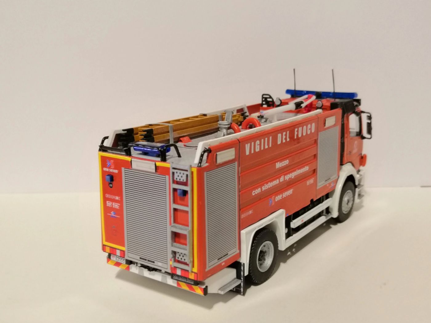 A.B.P. - Mercedes-Benz Atego II Fornitura 'ONE SEVEN' - Milano, foto 8