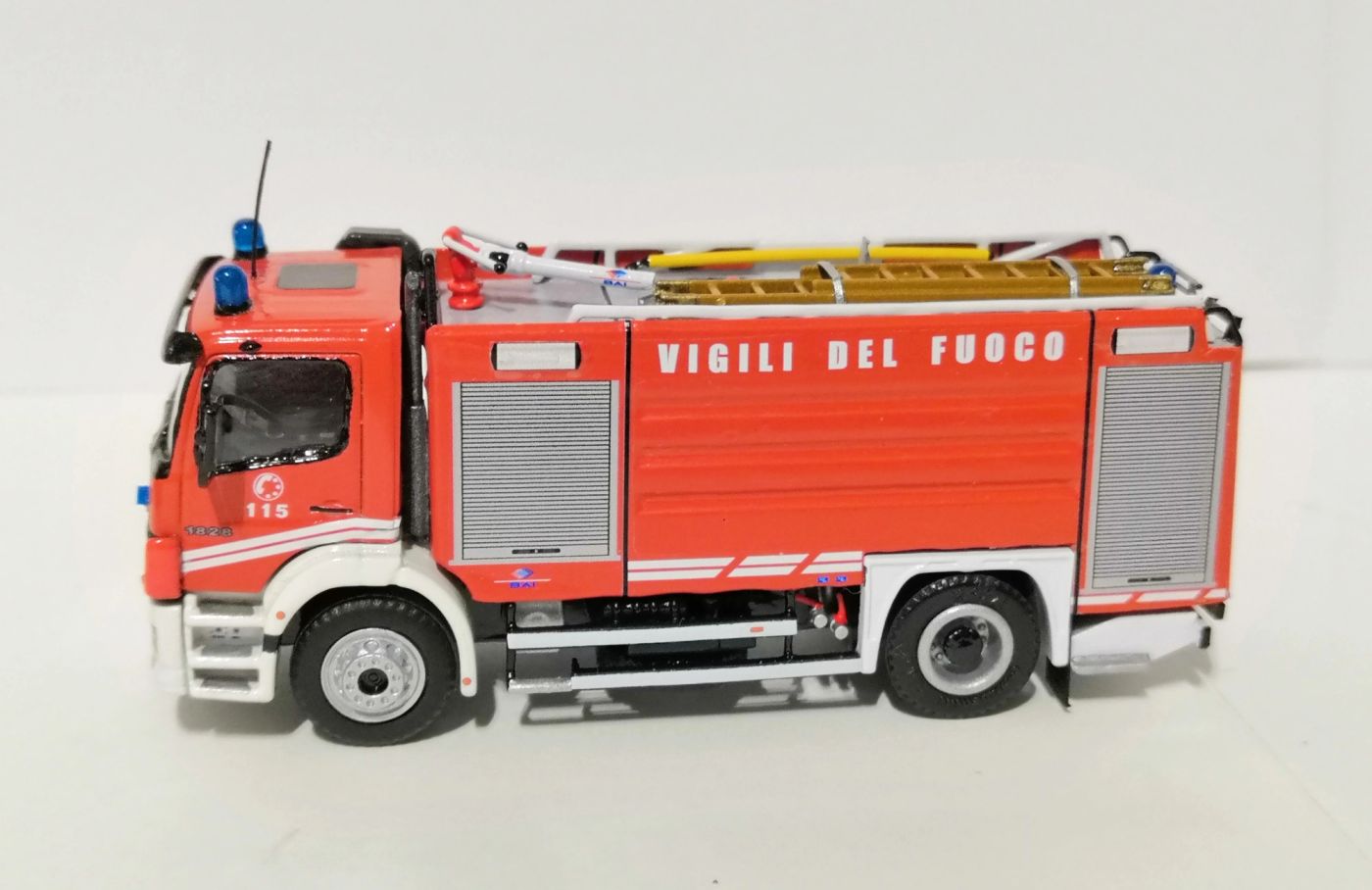 A.B.P. - Mercedes-Benz Atego I Fornitura Restyling - Roseto degli Abruzzi (TE), foto 3