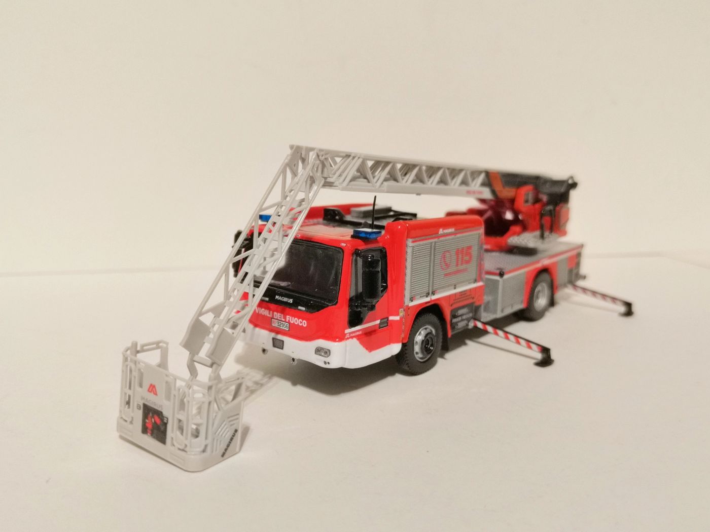 1-87 AS Eurocargo 160 E 32 'Low Line', foto 10