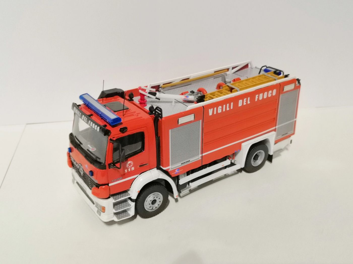 A.B.P. - Mercedes-Benz Atego II Fornitura Restyling, foto 4