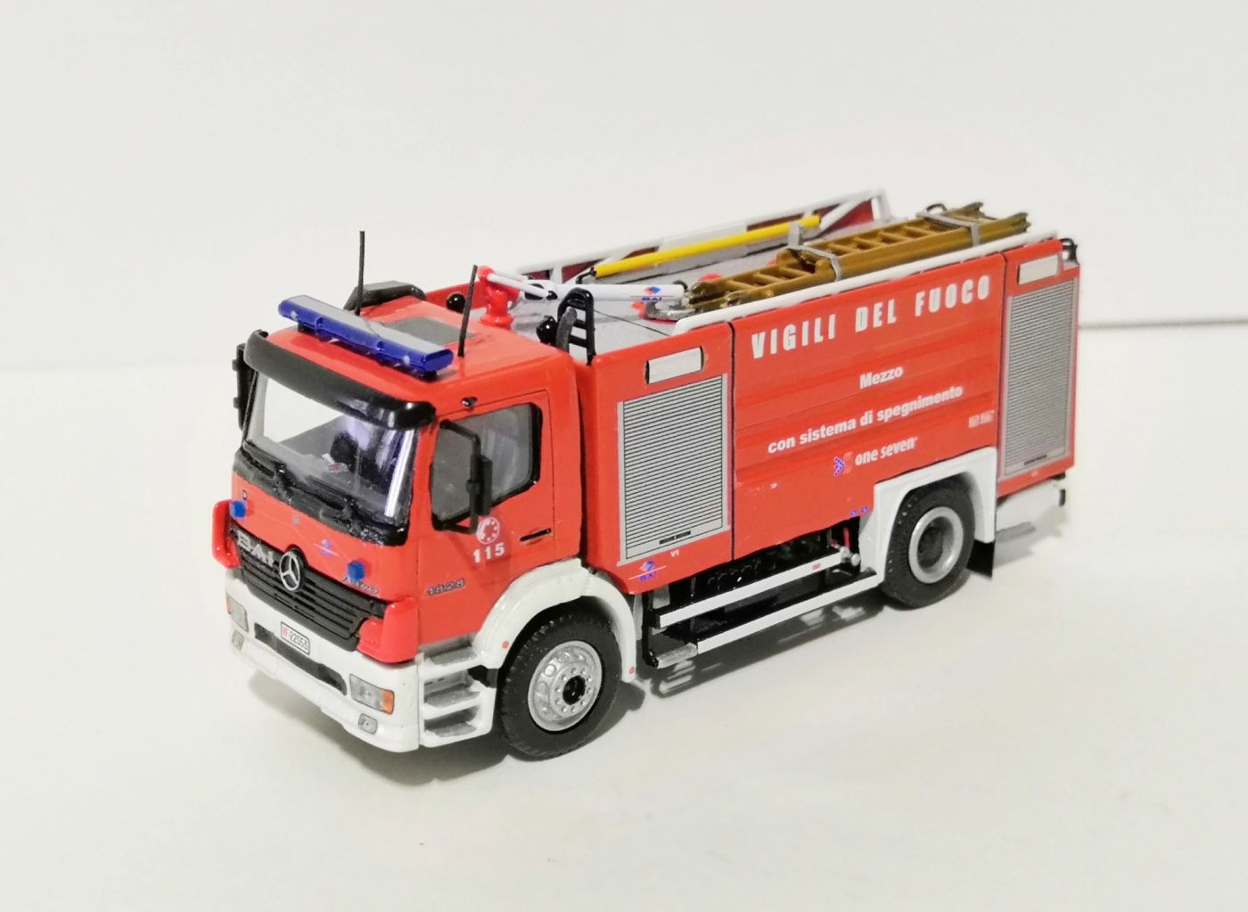A.B.P. - Mercedes-Benz Atego II Fornitura 'ONE SEVEN' - Milano, foto 2