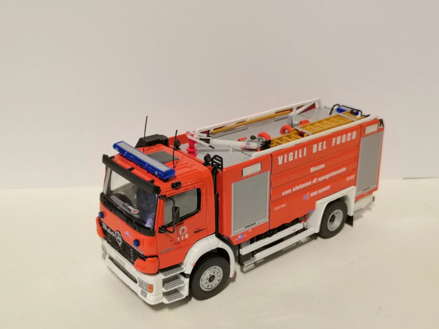 A.B.P. - Mercedes-Benz Atego II Fornitura 'ONE SEVEN' - Milano, foto 4