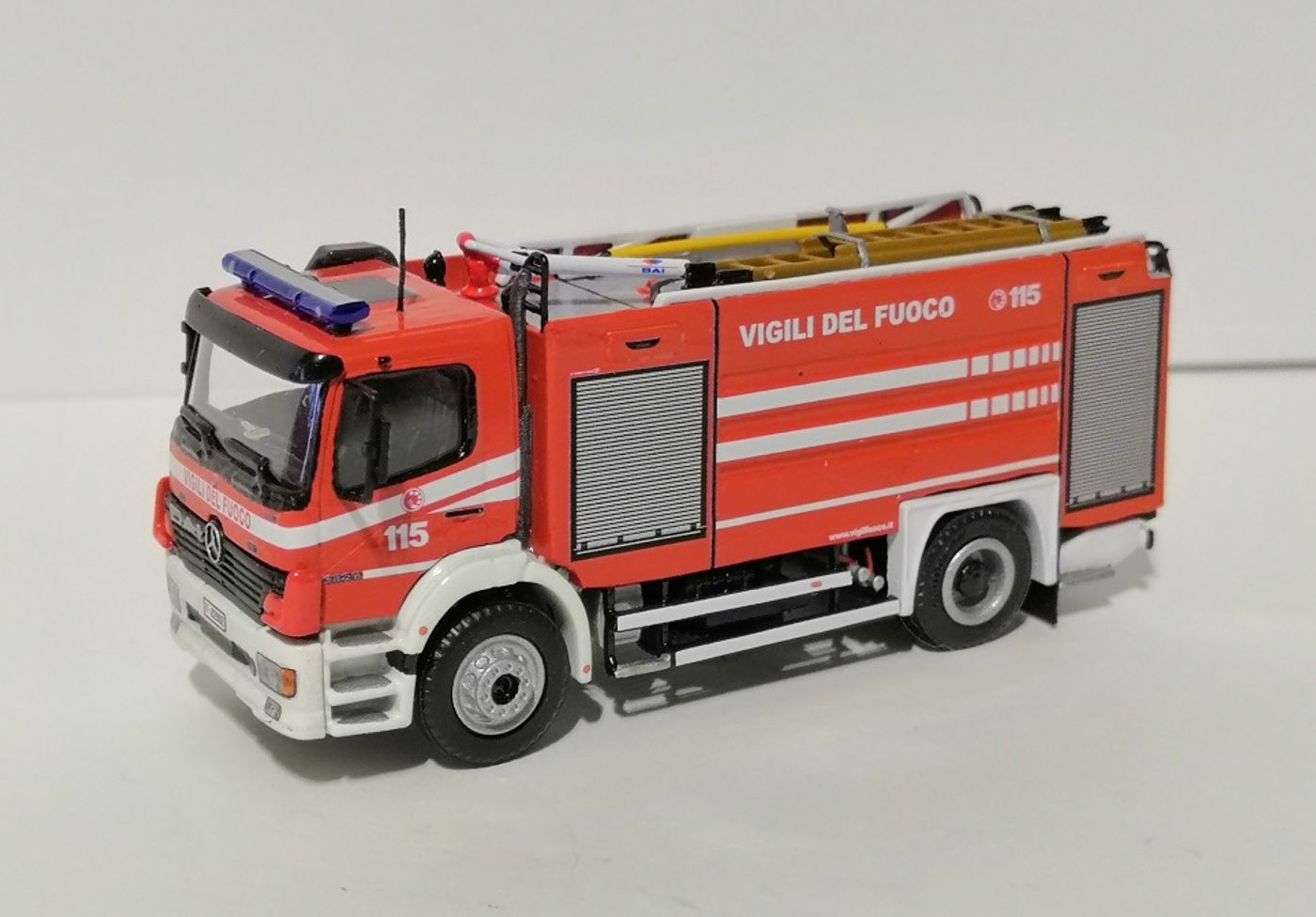 A.B.P. - Mercedes-Benz Atego II Fornitura Restyling - Lumezzane (BS), foto 3