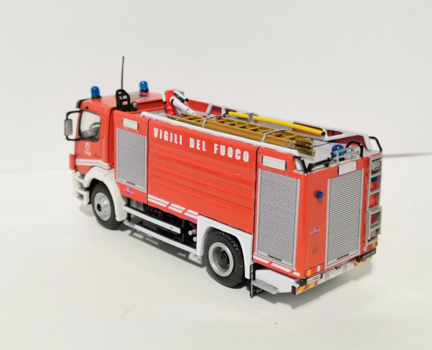 A.B.P. - Mercedes-Benz Atego I Fornitura Restyling - Roseto degli Abruzzi (TE), foto 4