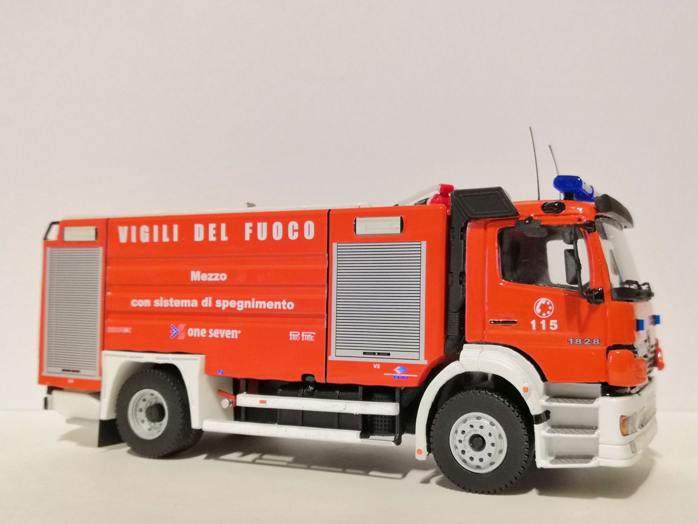 A.B.P. - Mercedes-Benz Atego II Fornitura 'ONE SEVEN' - Milano, foto 15