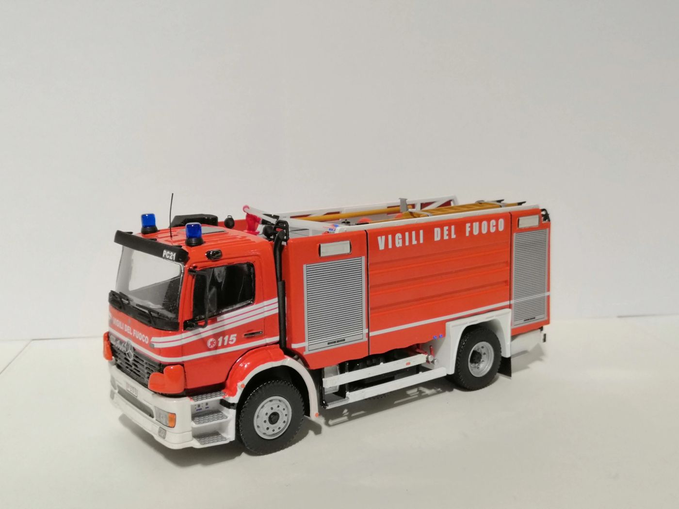 A.B.P. - Mercedes-Benz Atego I Fornitura - Restyling Bologna, foto 3