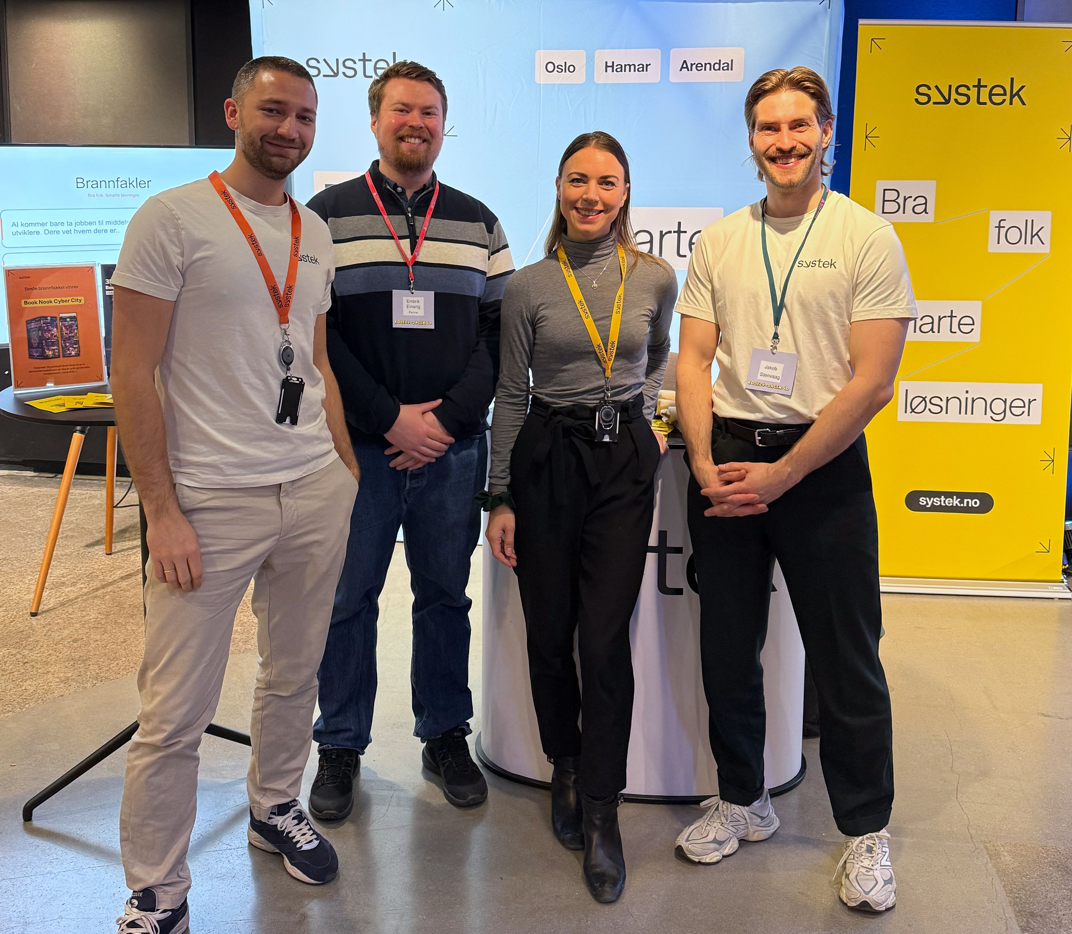 Kristofer, Embrik, Carina og Jakob på Systek stand