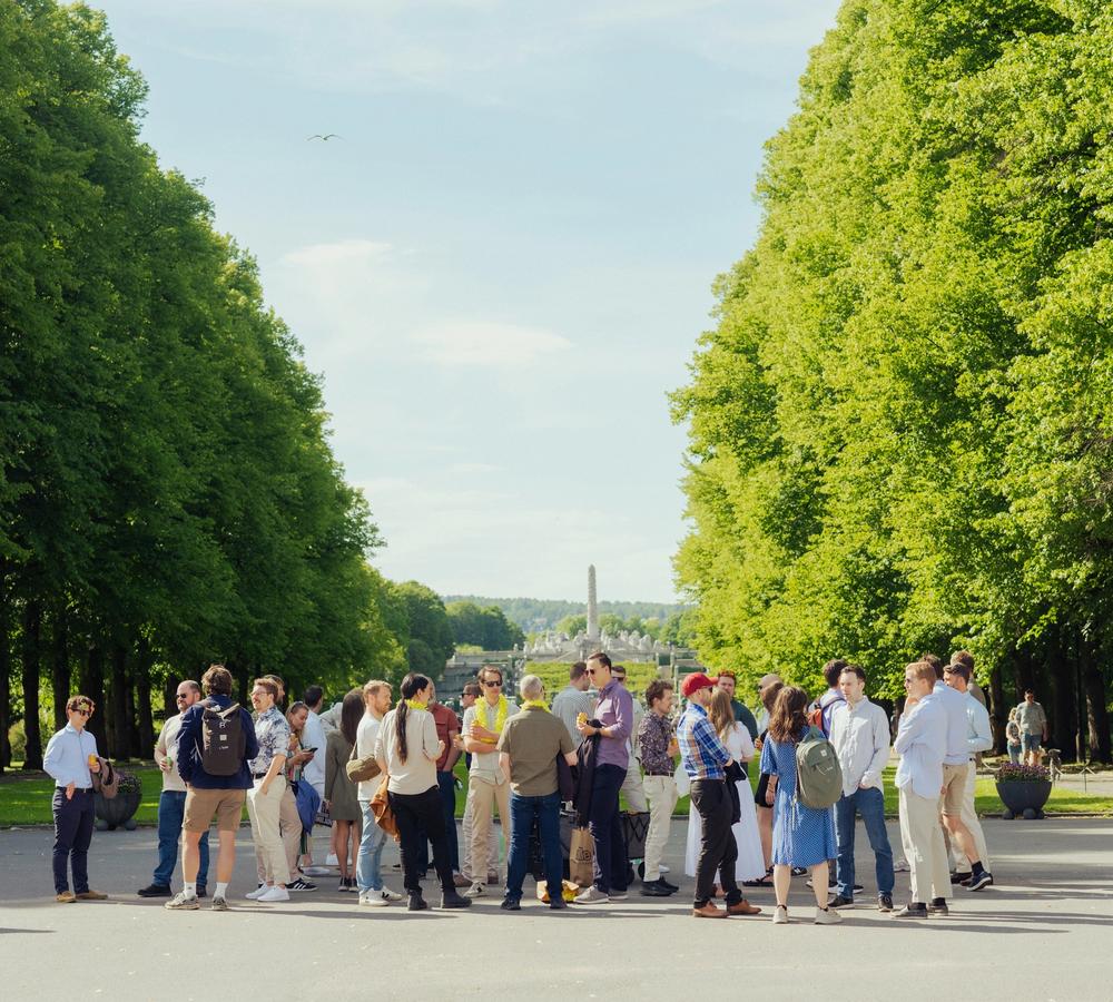 Medarbeidere ute på sommerfest