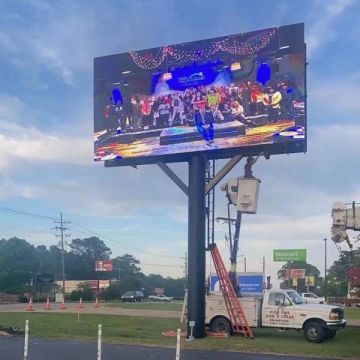 Large outdoor display LED display screen as billboard
