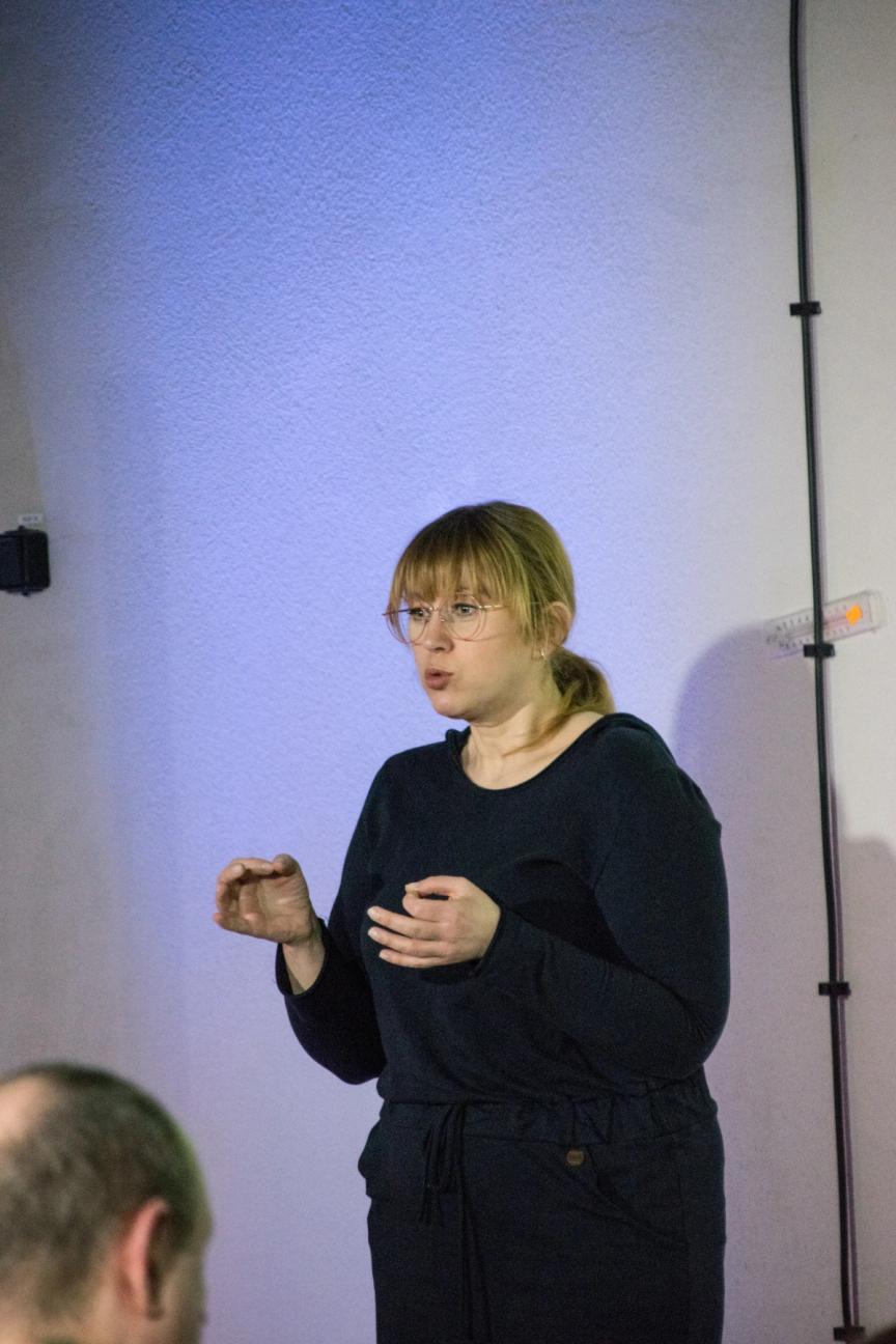 Eunika Lech translating for Deaf people