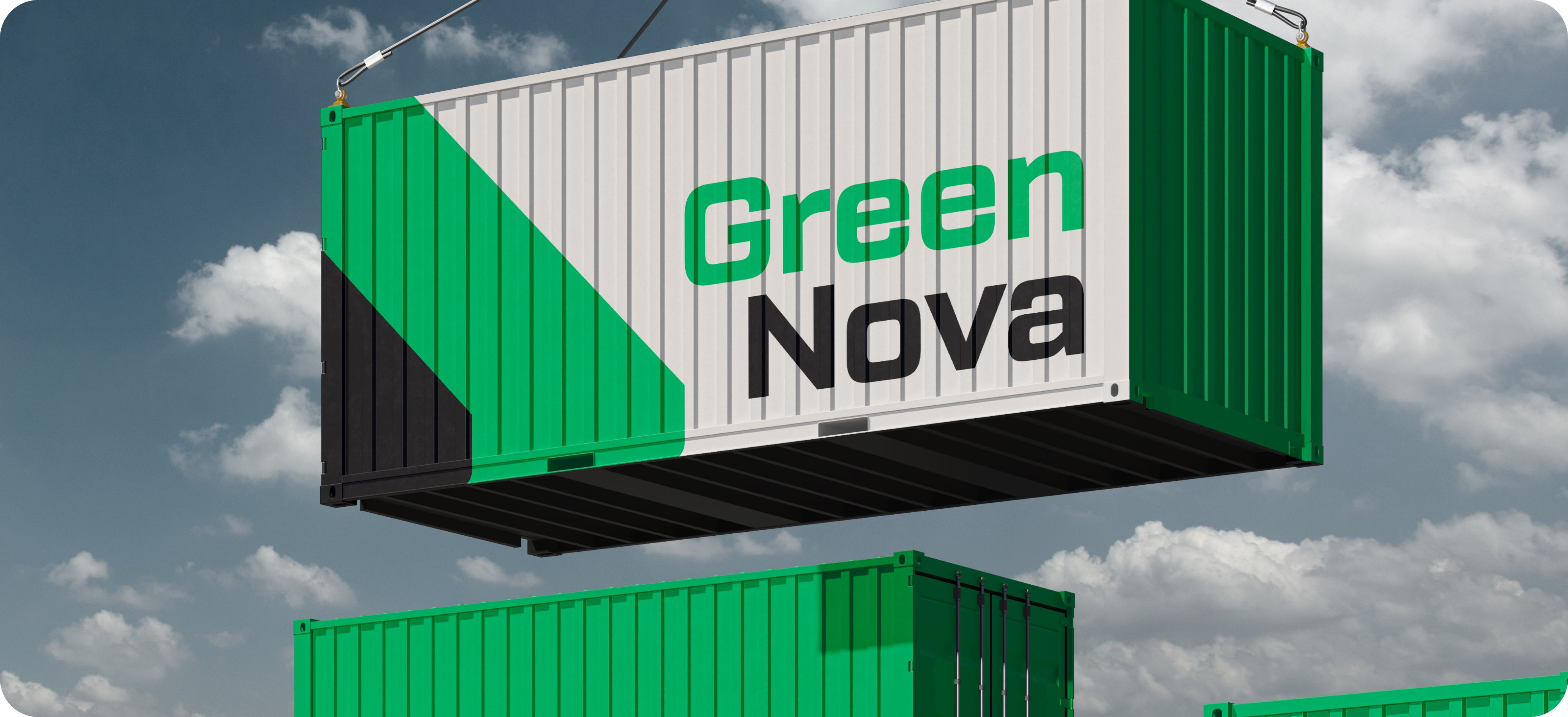 Зелен и бял транспортен контейнер с надпис Green Nova, символ на устойчиви доставки и Цифров продуктов паспорт.