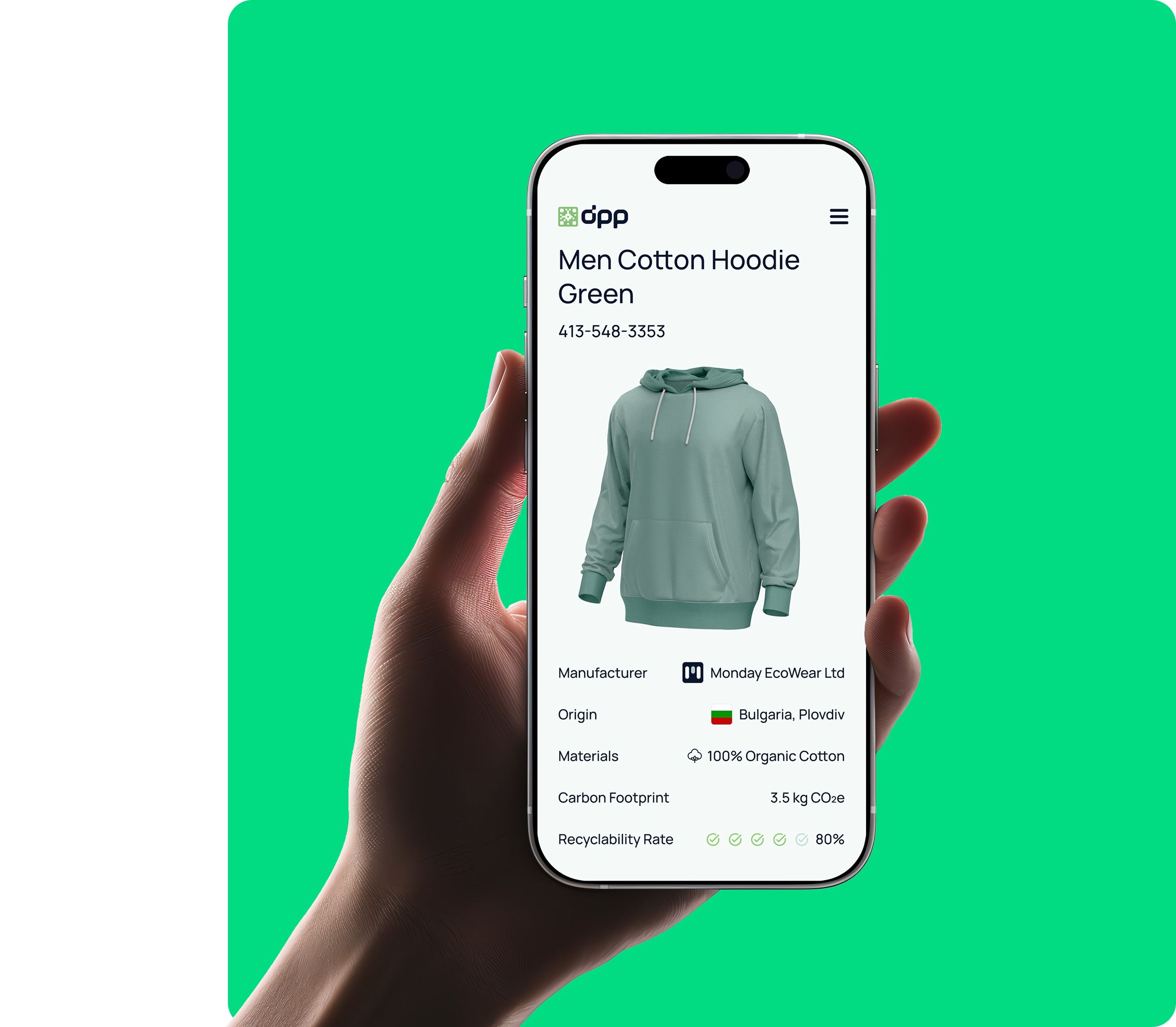 Човек използваш смартфон и компютър, символизиращ дигитална проследимост и прозрачност.