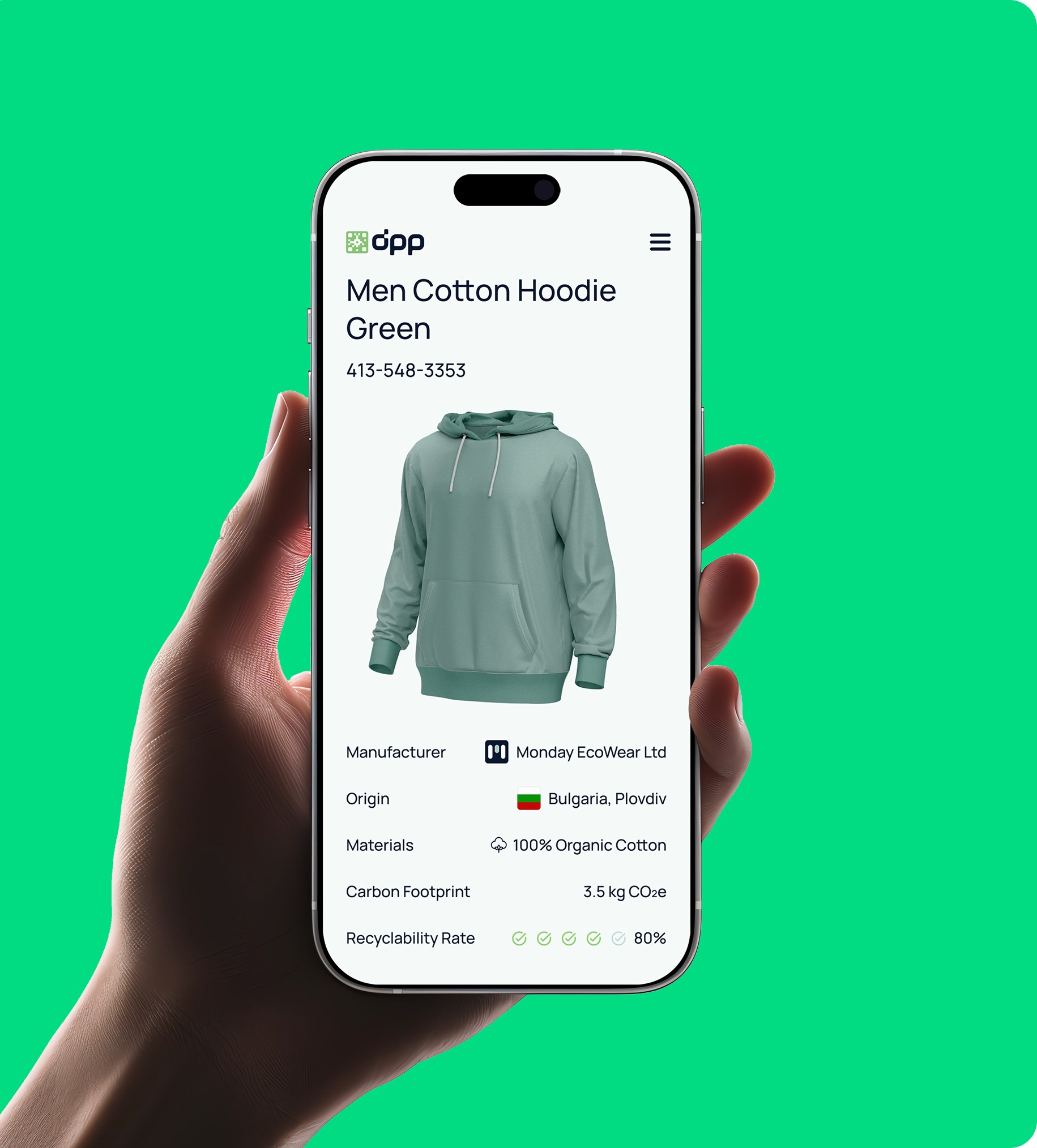 Човек използваш смартфон и компютър, символизиращ дигитална проследимост и прозрачност.