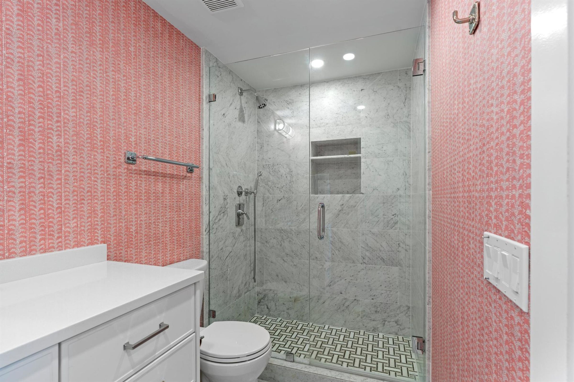 250 Bradley 601 Place 601