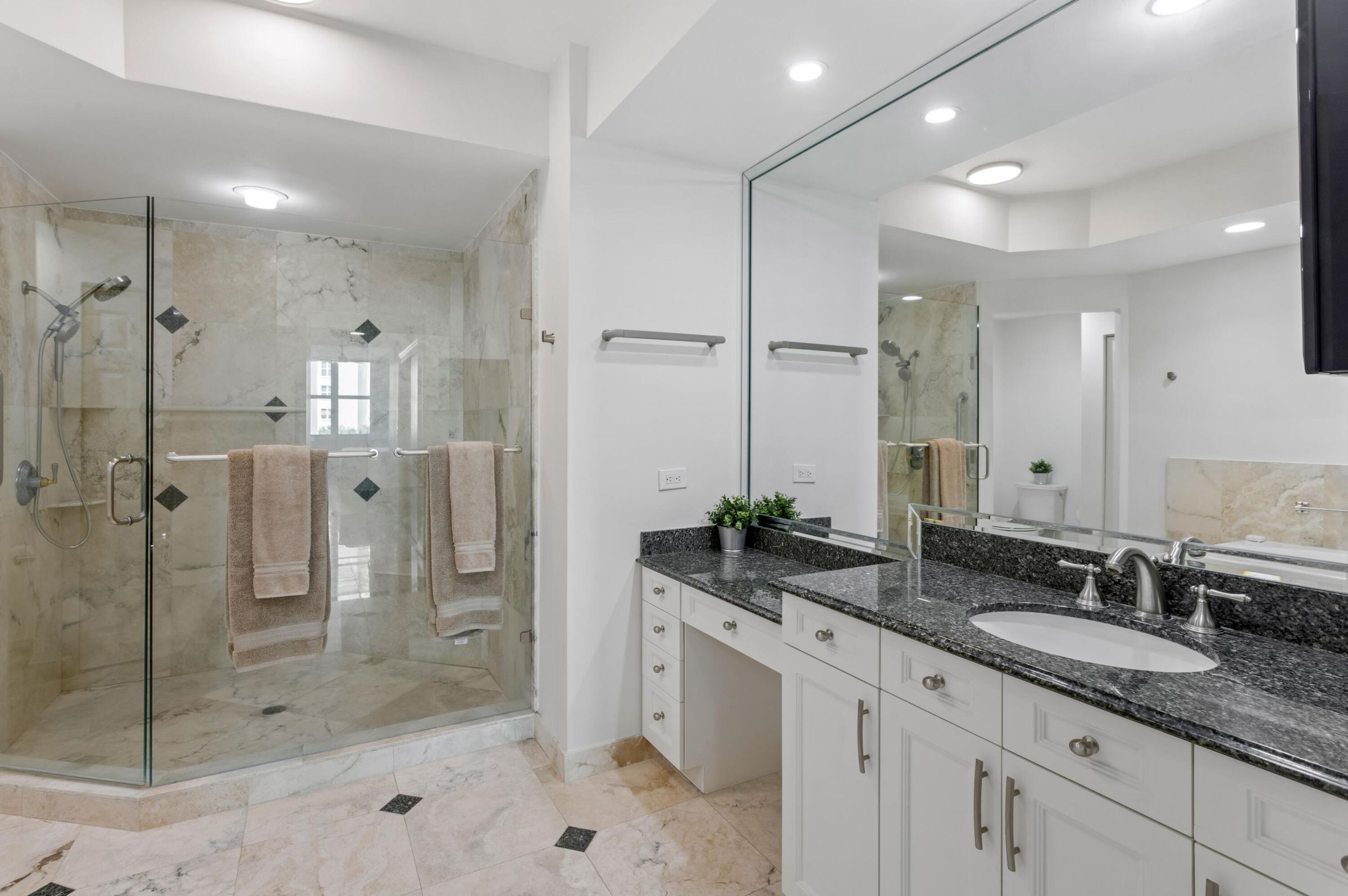 550 SE Mizner Boulevard B402