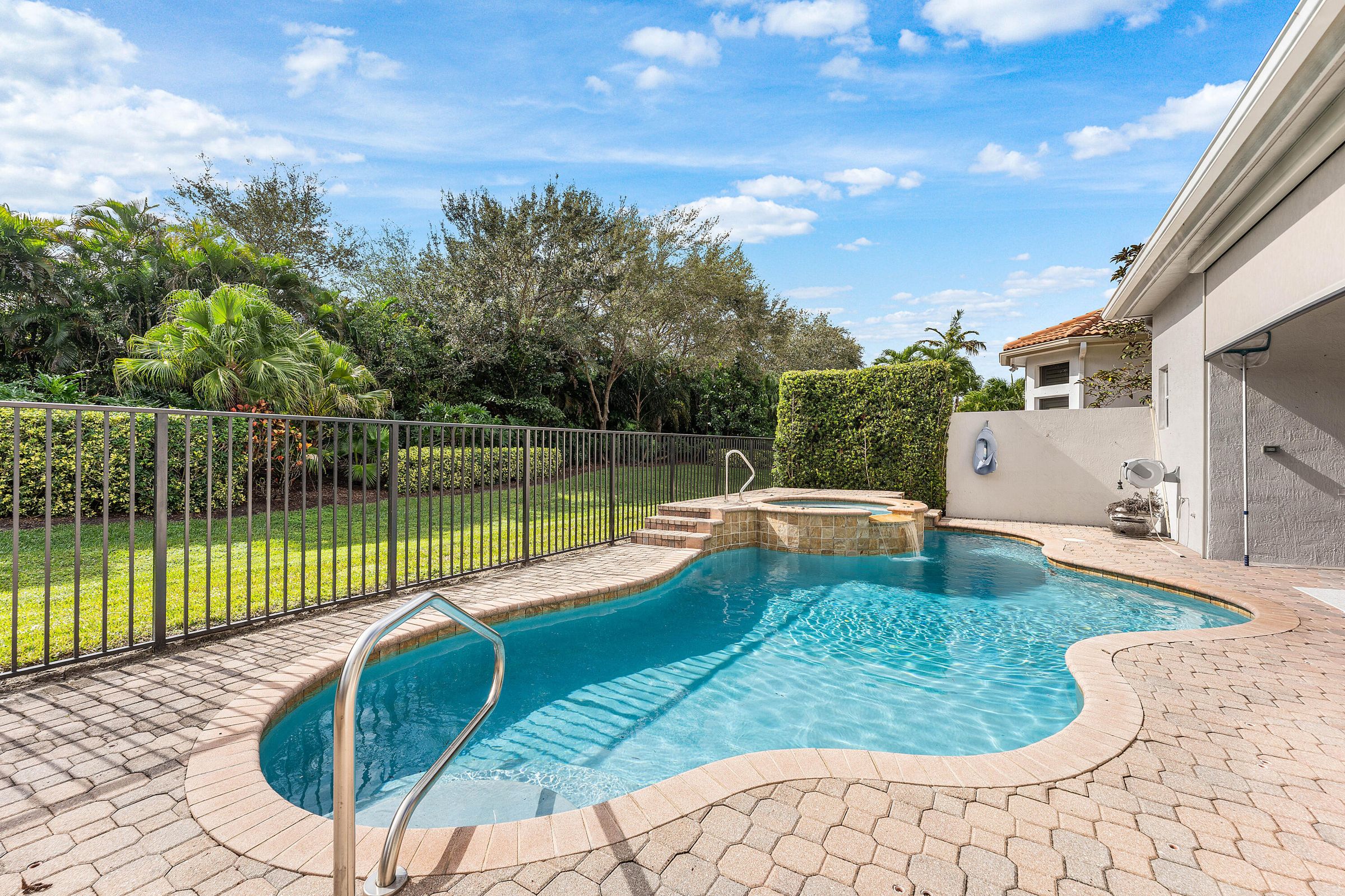 8168 Valhalla Drive
