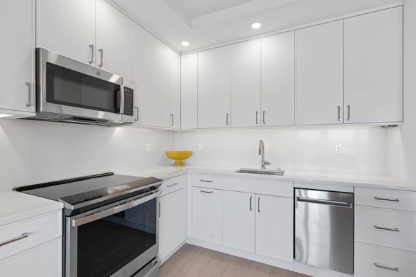 250 Bradley 601 Place 601