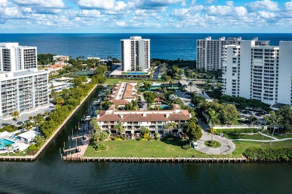 4401 N Ocean Boulevard 16