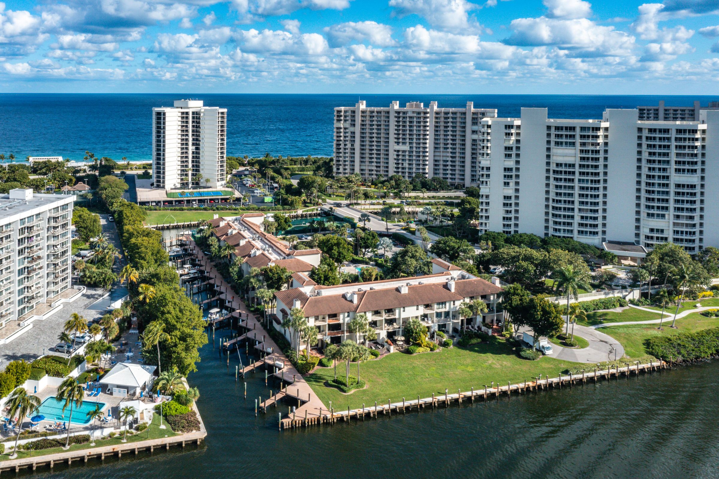 4401 N Ocean Boulevard 16