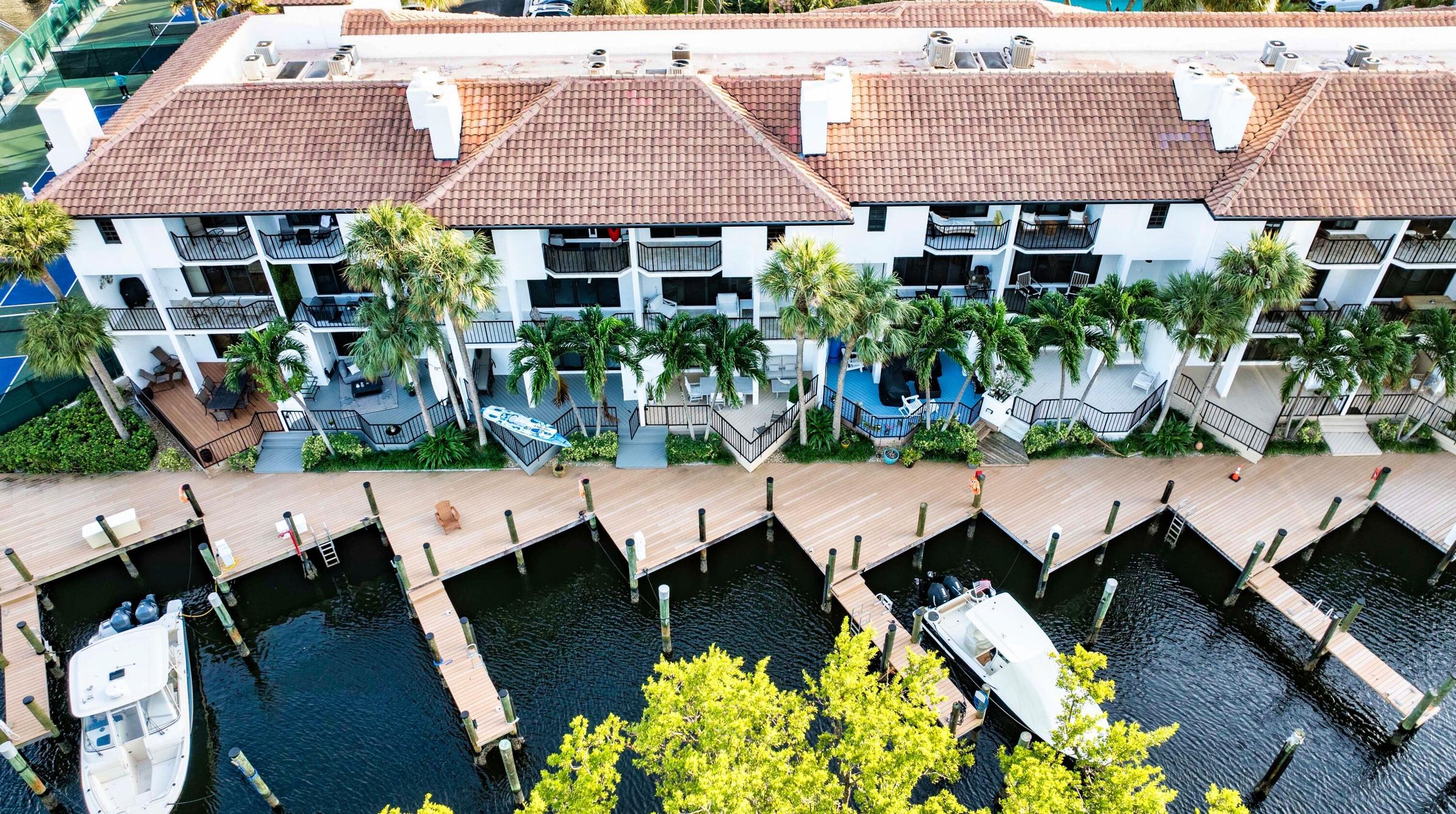 4401 N Ocean Boulevard 16
