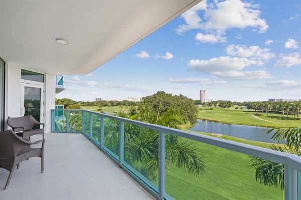 550 SE Mizner Boulevard B404