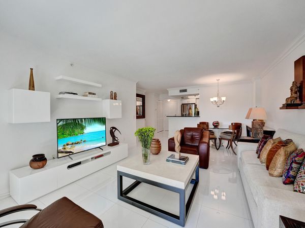 99 SE Mizner Boulevard 213