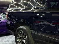 Chevrolet Suburban — foto 3 de 22