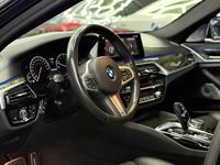 BMW M550 Xdrive — foto 12 de 27