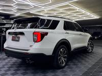 Ford Explorer — foto 7 de 22