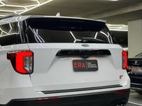 Ford Explorer — foto 16 de 22