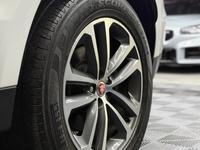 Jaguar F-Pace — foto 8 de 23