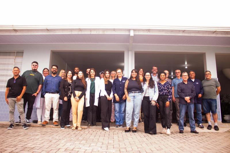 Nossa equipe unida: a força que move a APTA hoje e que construirá o nosso futuro amanhã.