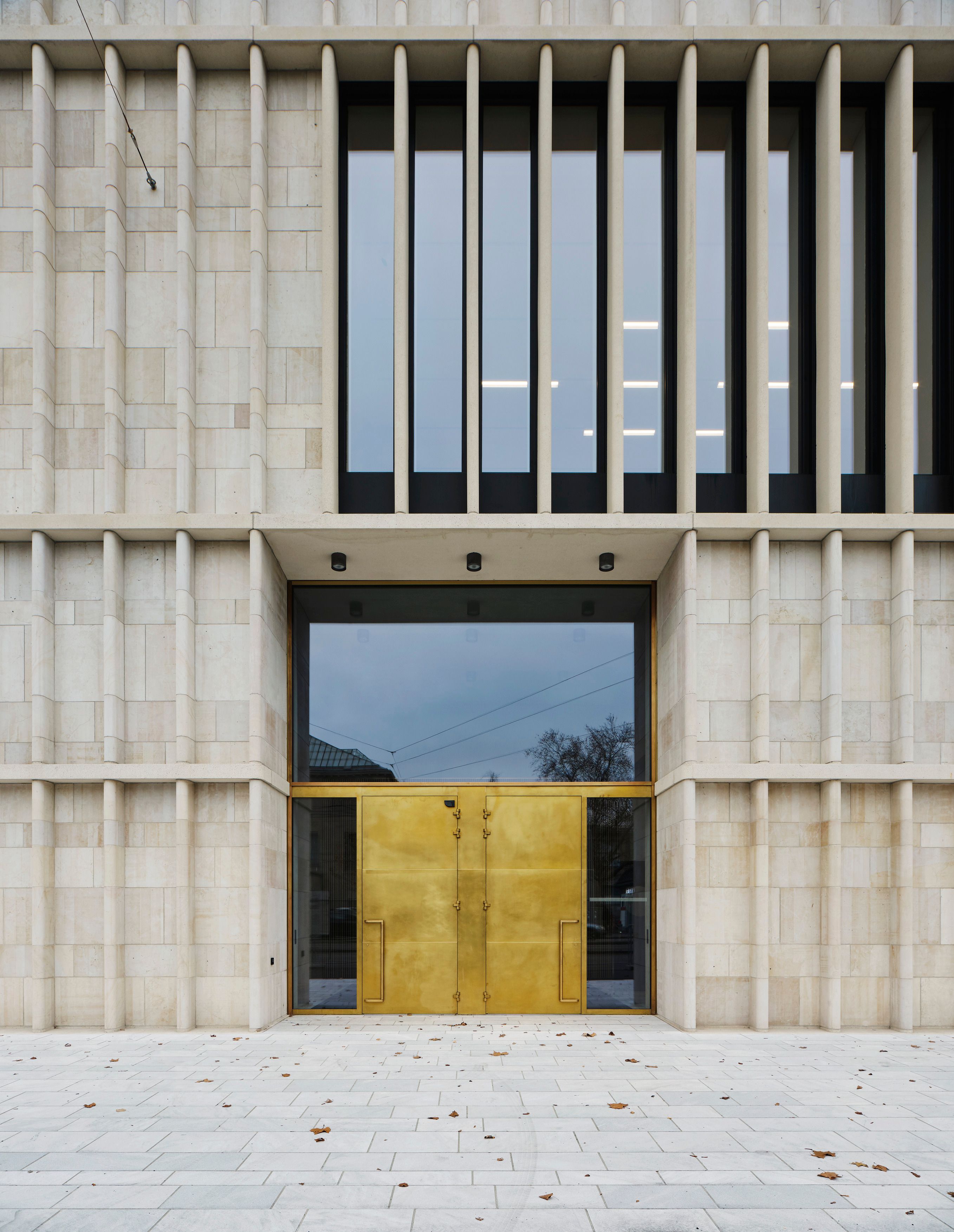 DAMN Magazine - David Chipperfield: The Loose Fitting Suit of 