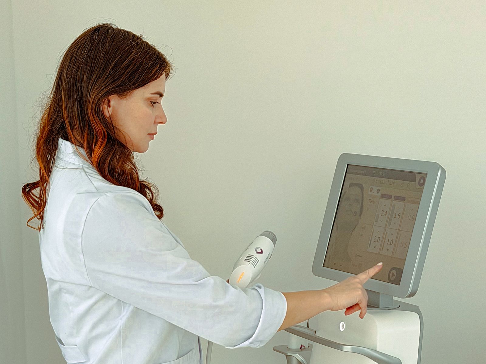 Candela Matrix Pro bei der RF-Behandlung im MySilkSkin Studio Rheda-Wiedenbrück