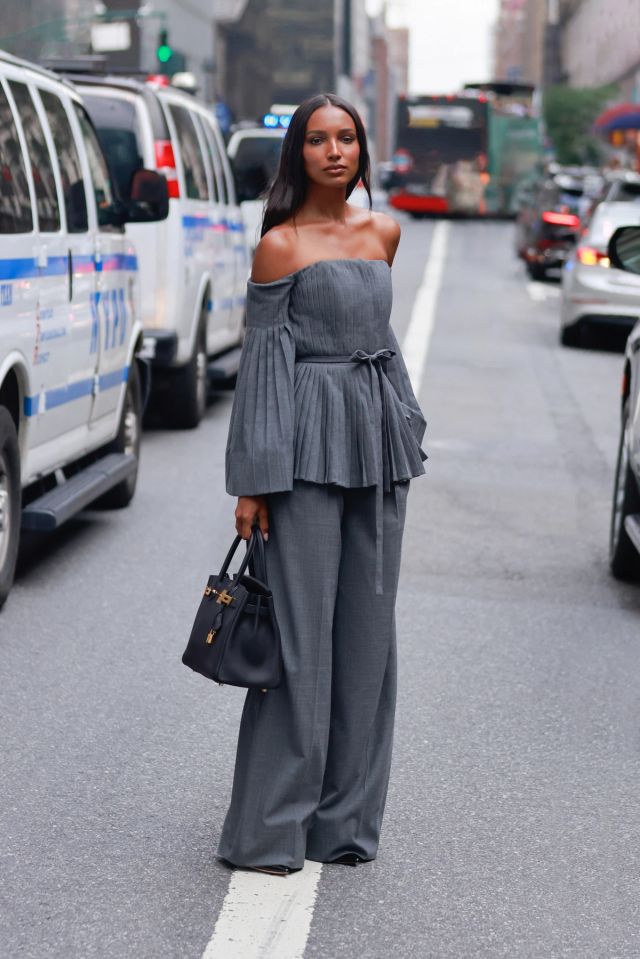 _27A0866NYFW_Streetstyle_S.S 2024_asafliberfroind_thestreetvibe_September12_C2Asaf_liberfroind