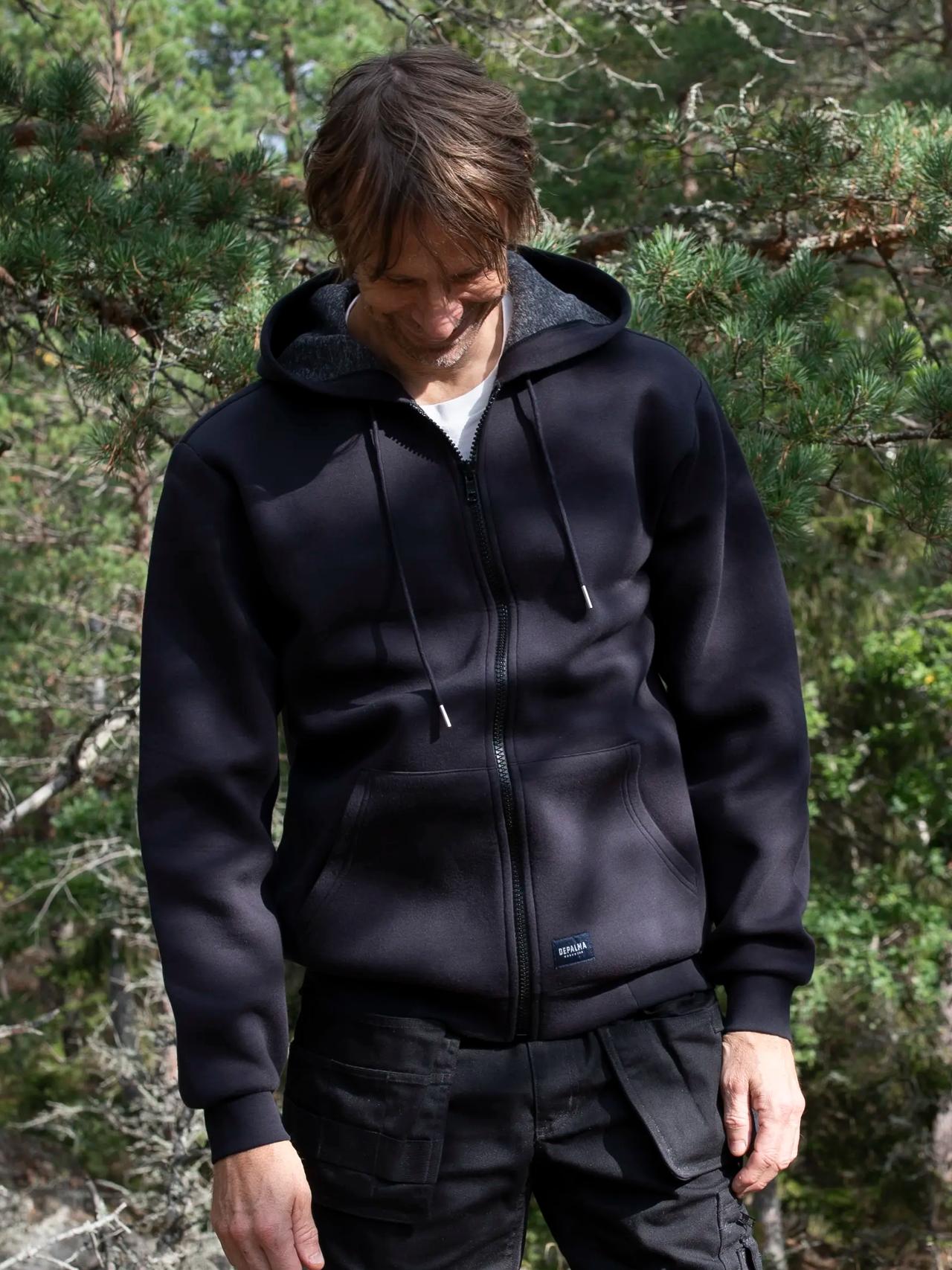 Sweatshirts & Hoodies