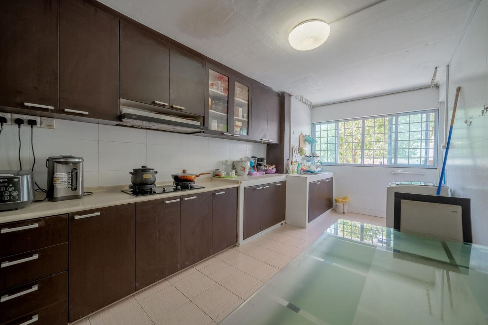 217 Jurong East Street 21
