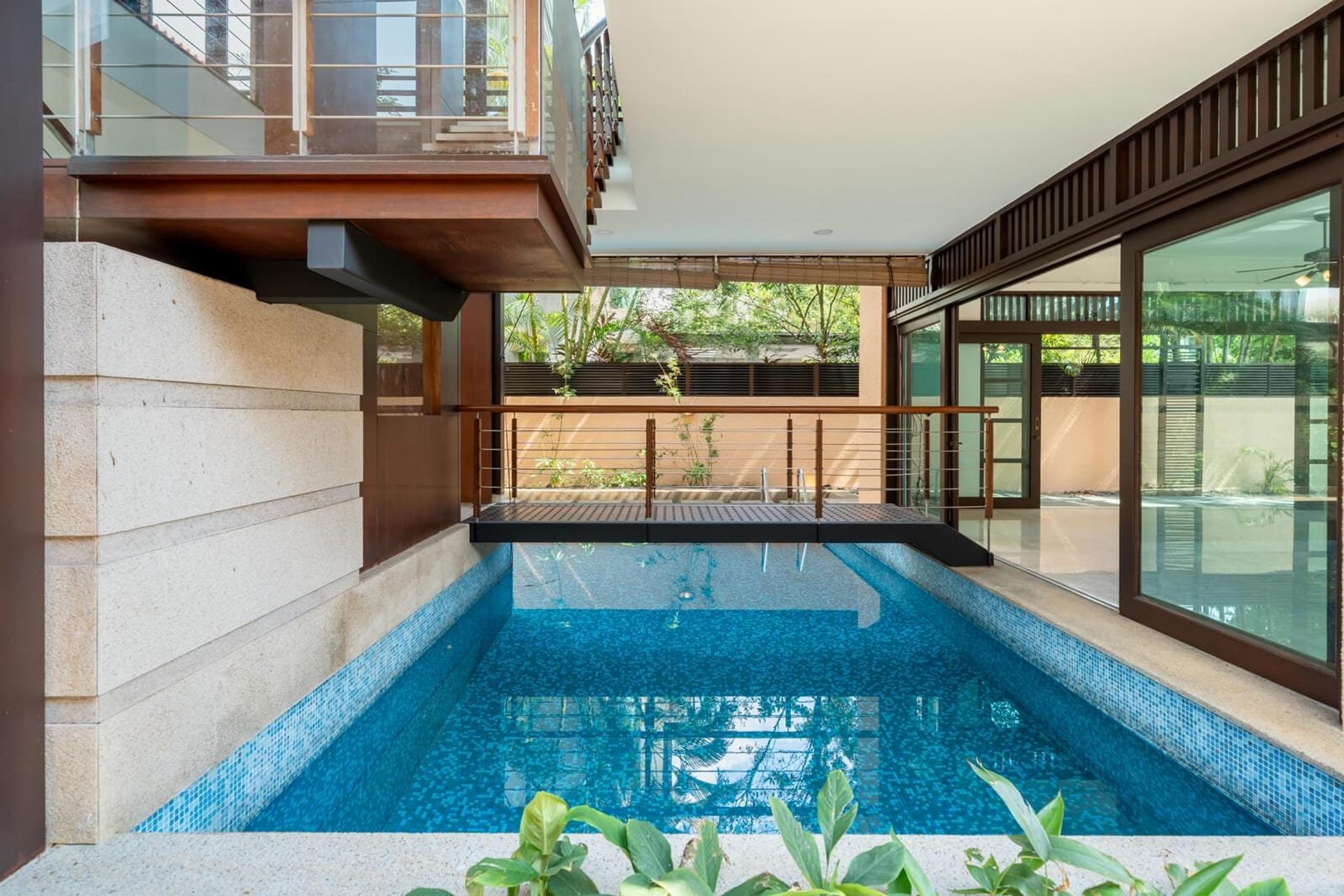 Bungalow House at District 21