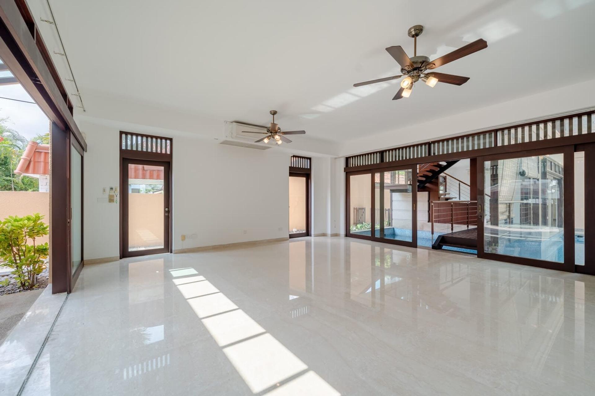 Bungalow House at District 21