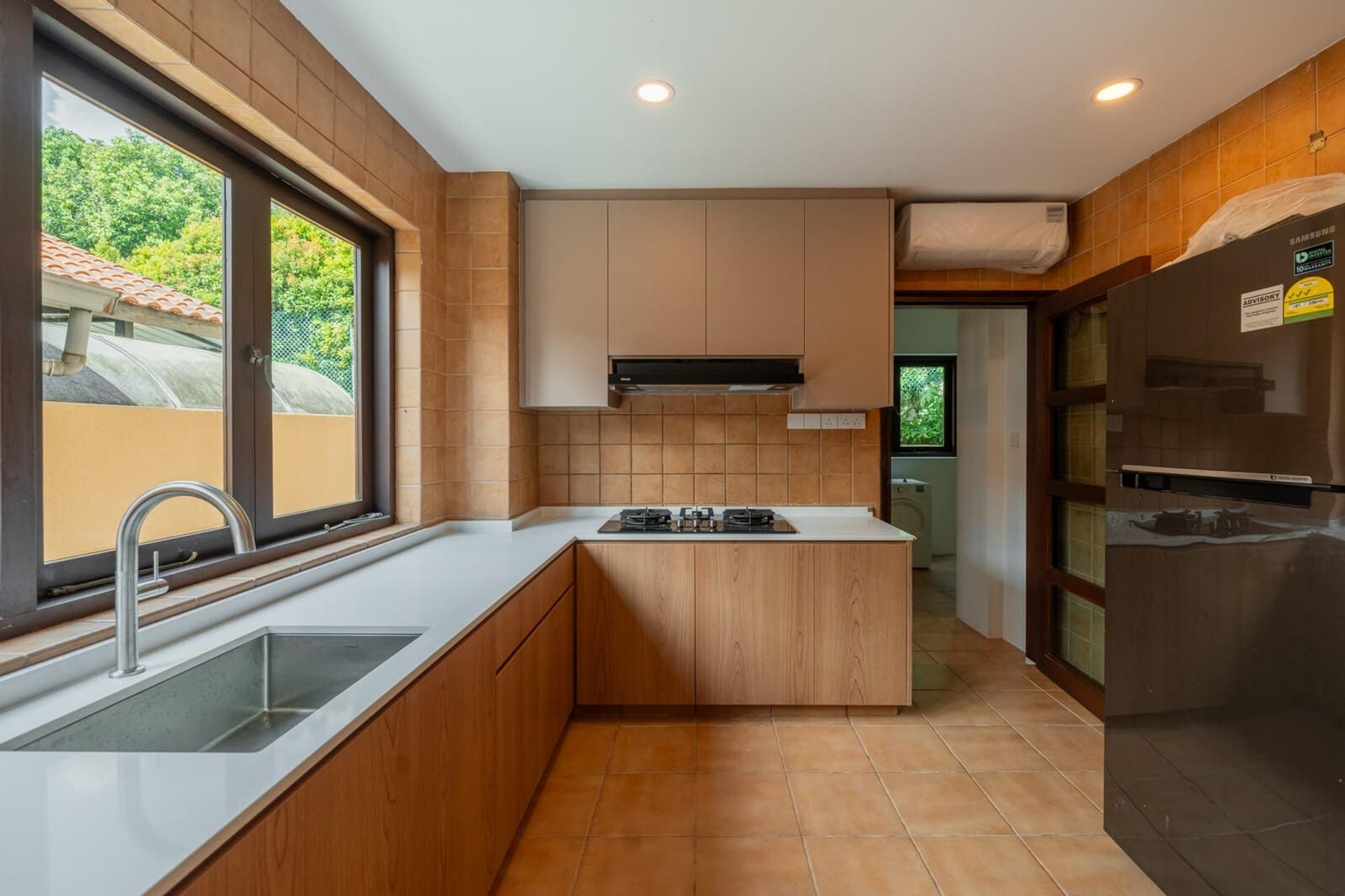 Bungalow House at District 21