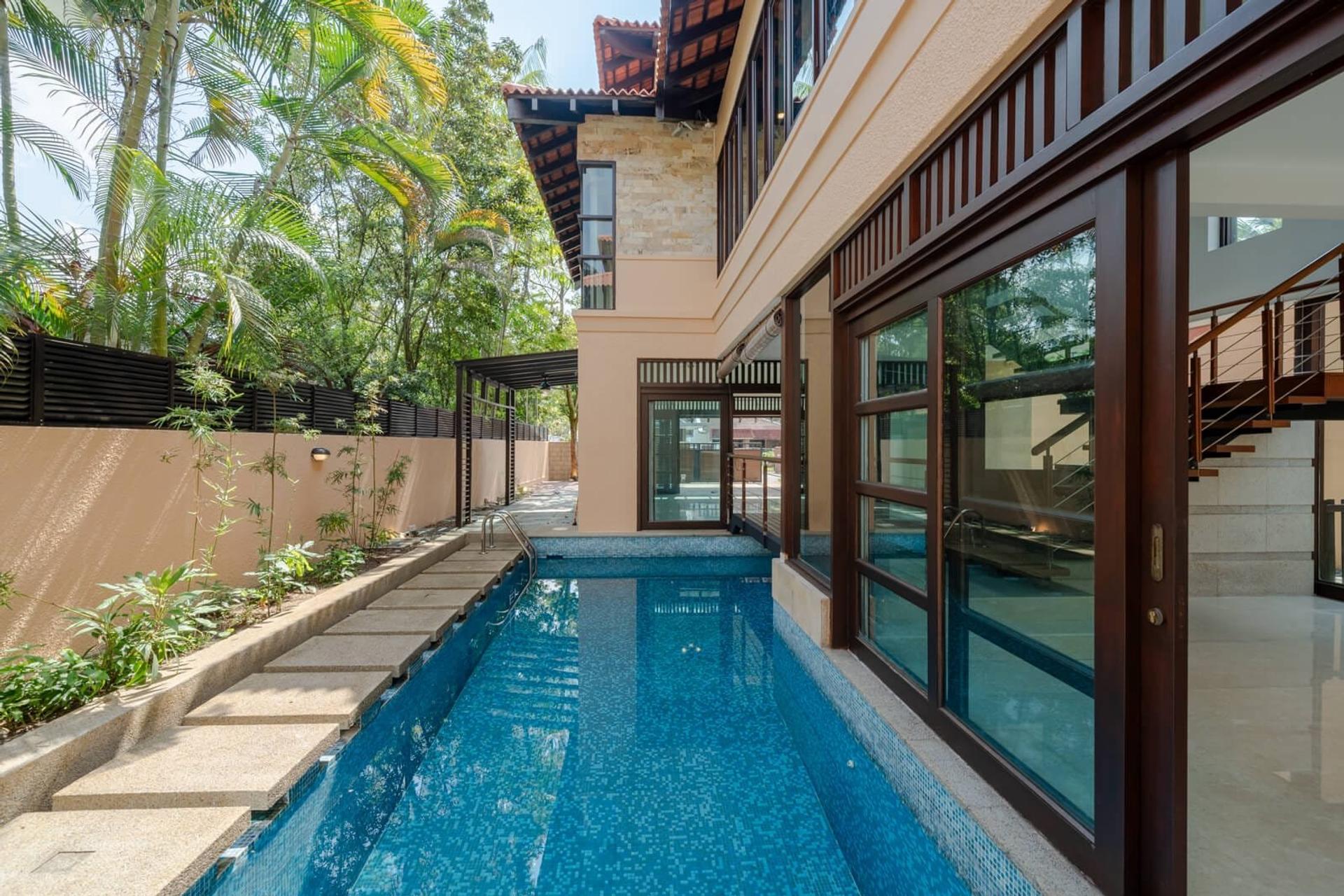 Bungalow House at District 21