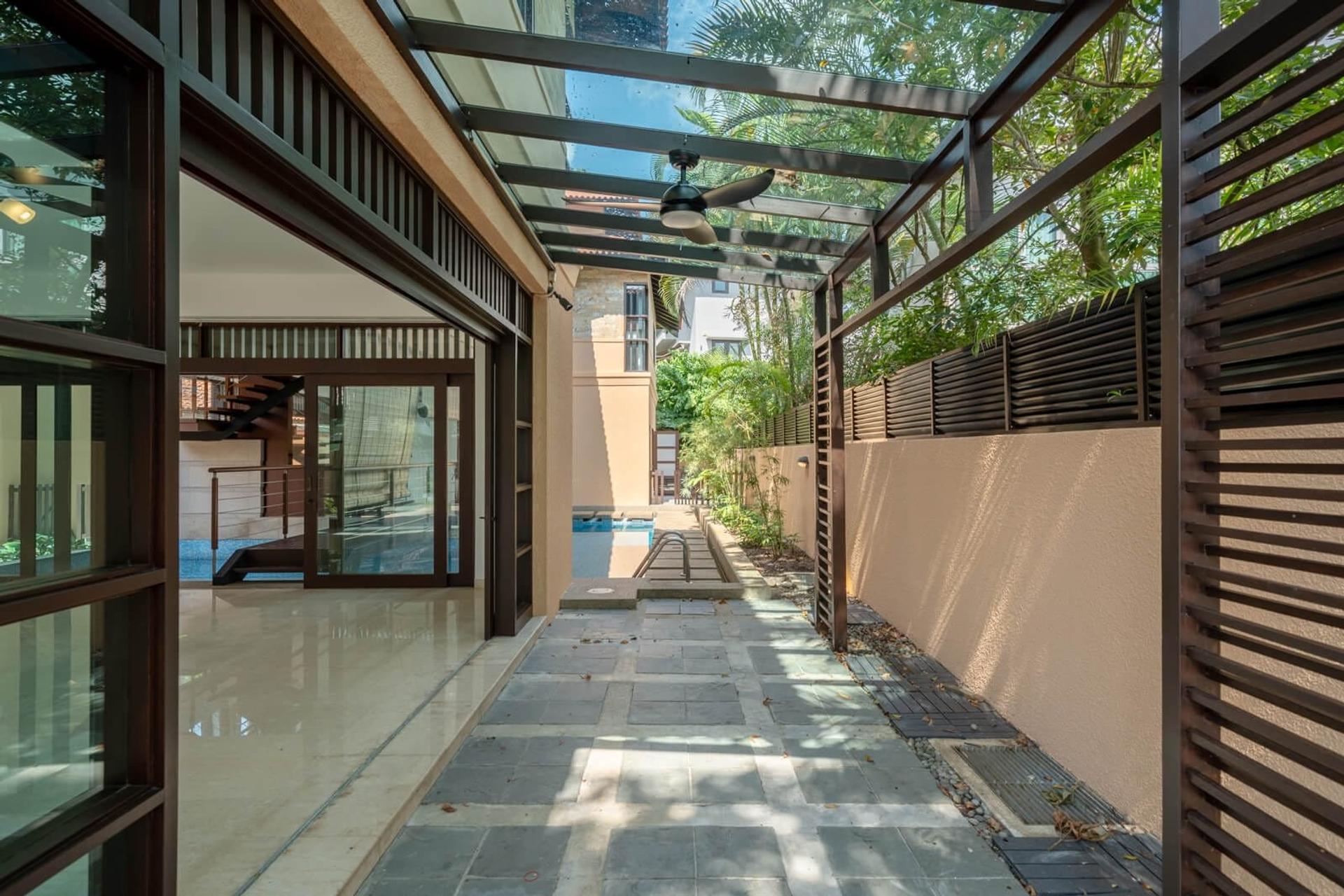 Bungalow House at District 21
