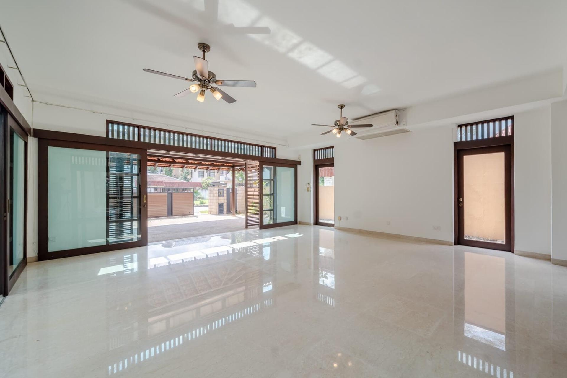 Bungalow House at District 21