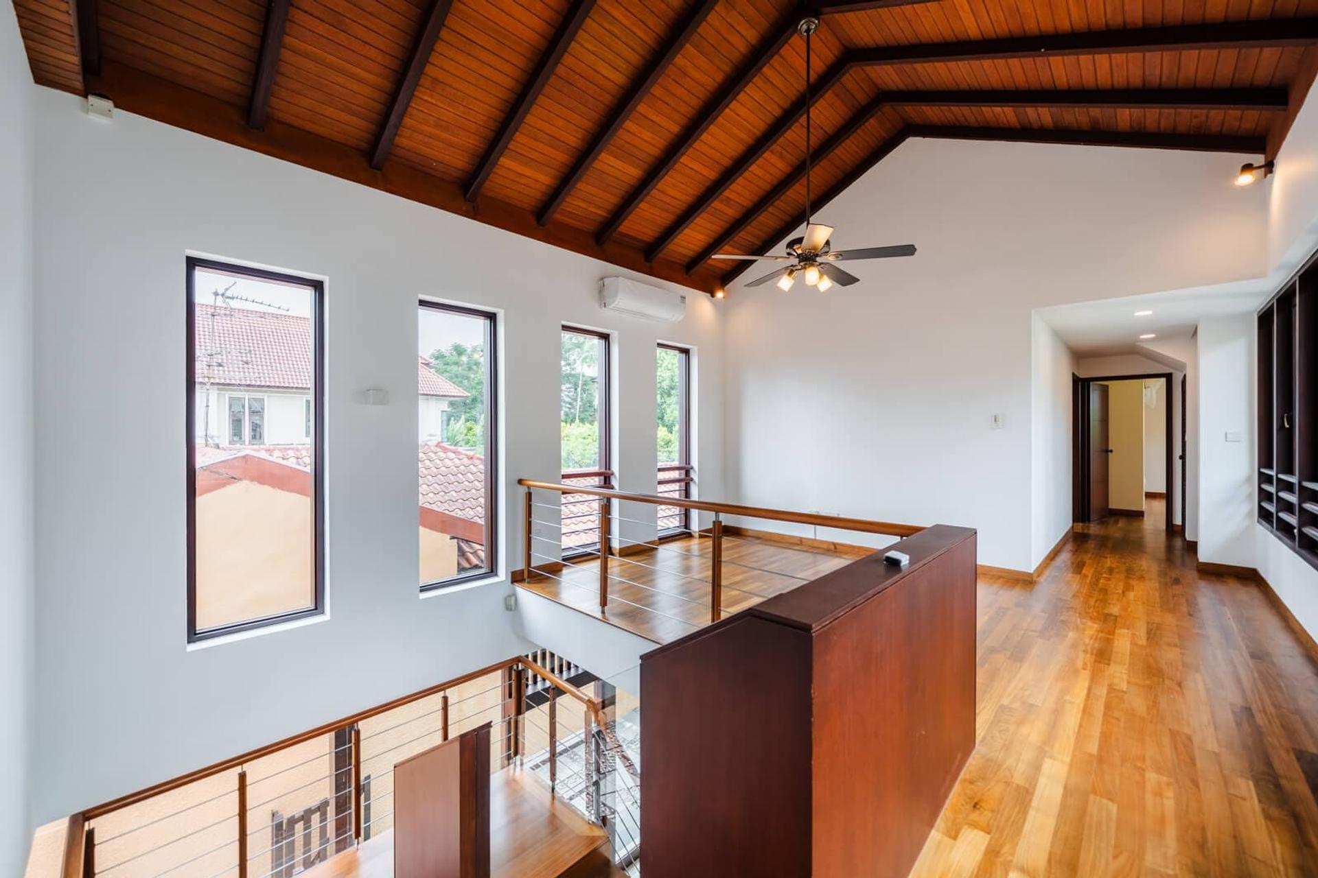 Bungalow House at District 21