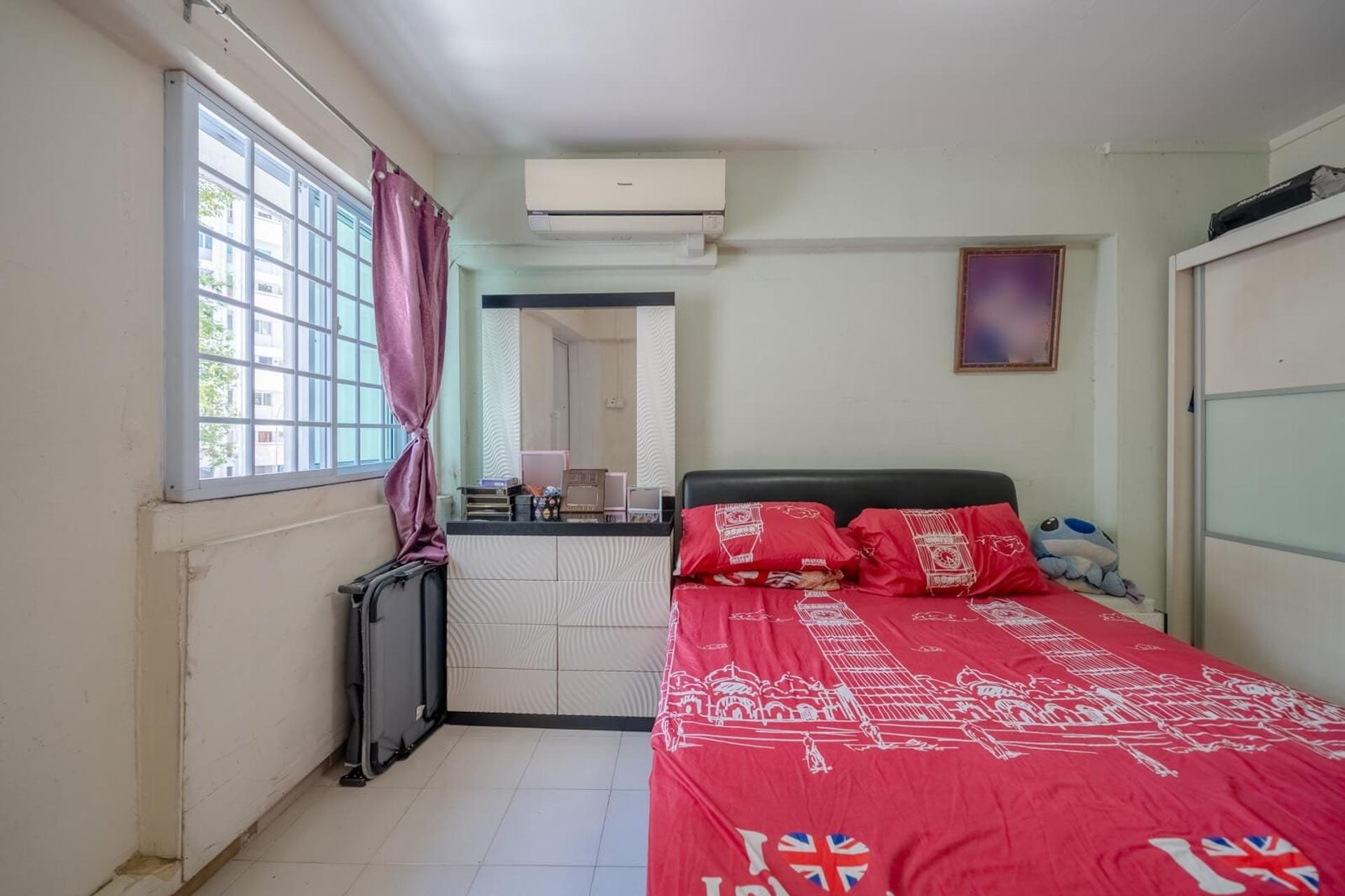 217 Jurong East Street 21