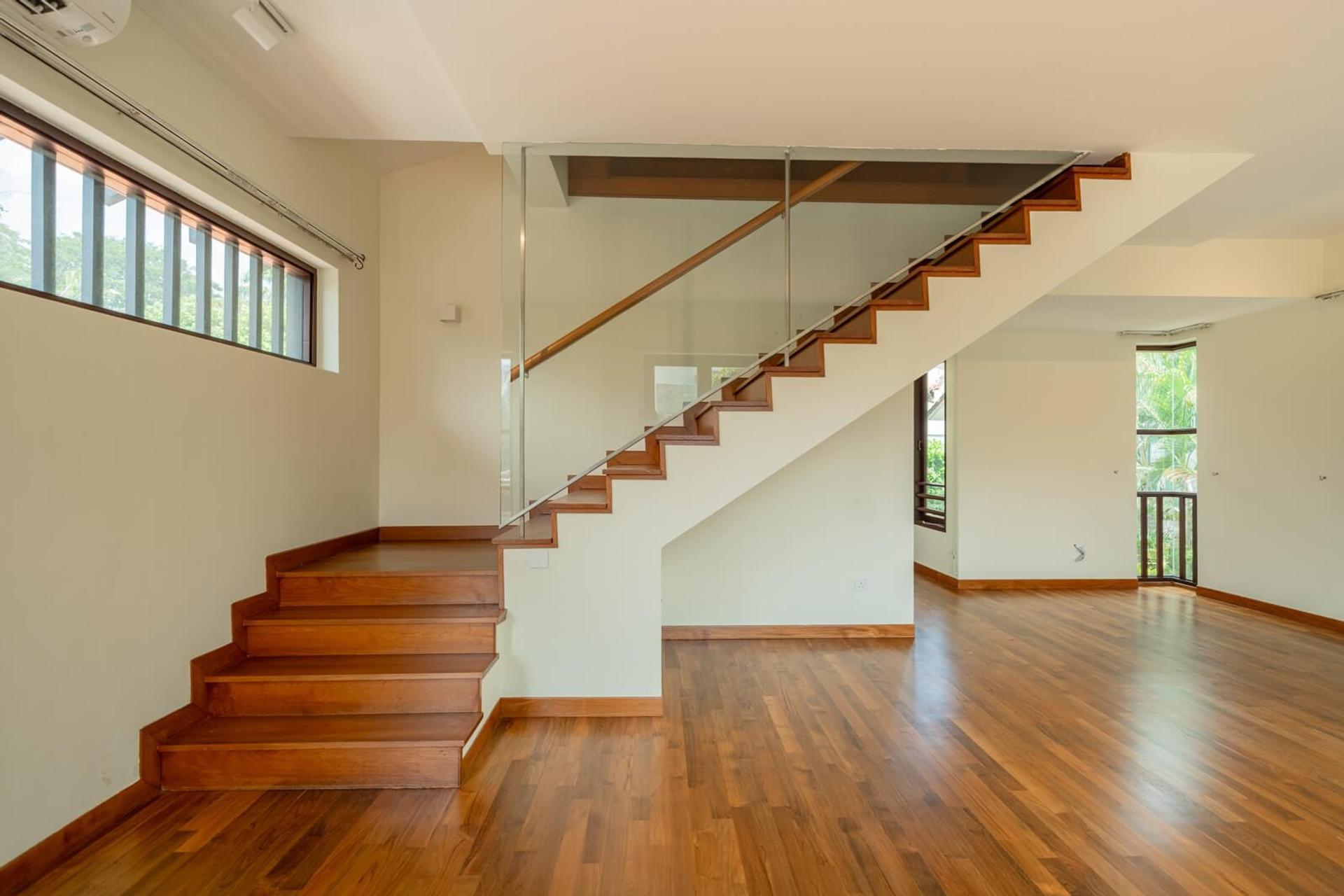 Bungalow House at District 21