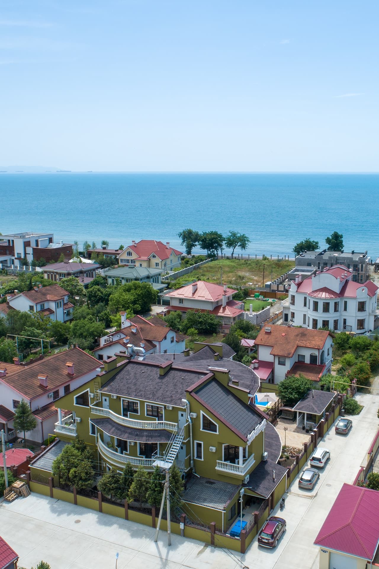 Веб-камера в Лазурном: Черное море крупным планом